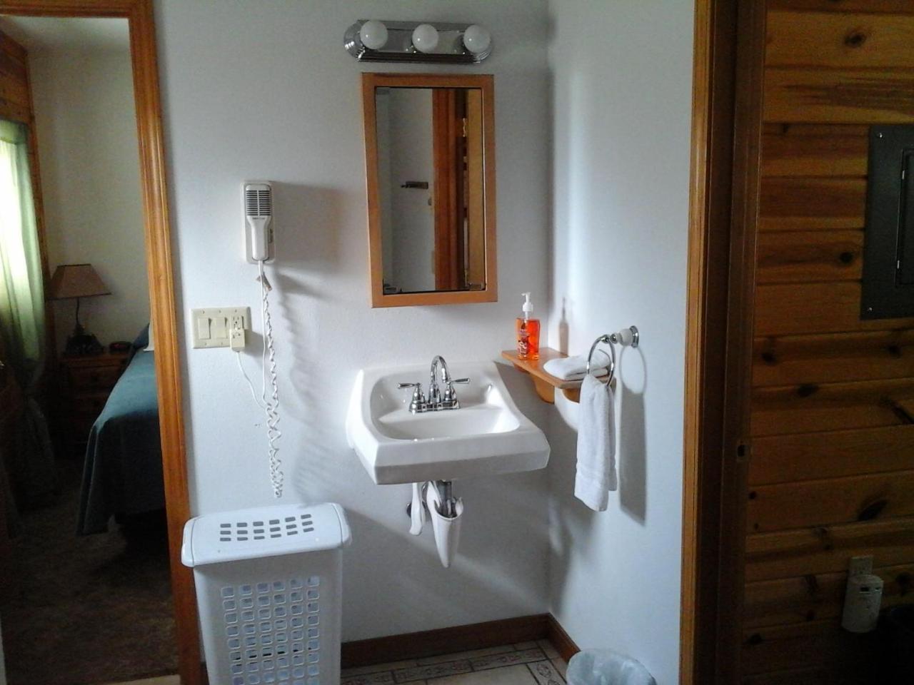 River Bend Motel Llc Spray Kültér fotó